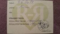 Testy dívek